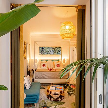 Suite Apartment Capri Con Jacuzzi In Piazzetta Exterior photo