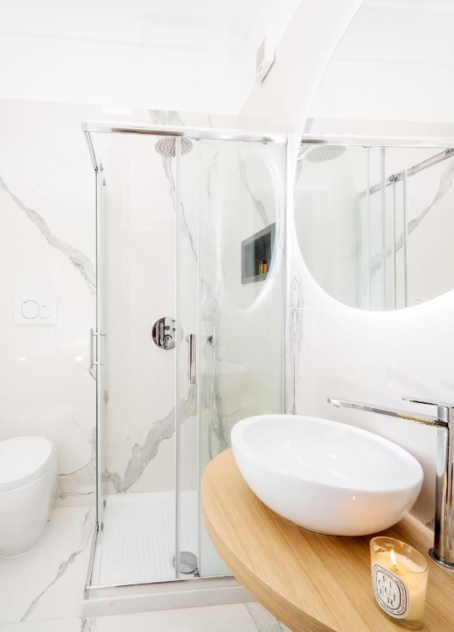 Suite Apartment Capri Con Jacuzzi In Piazzetta Exterior photo