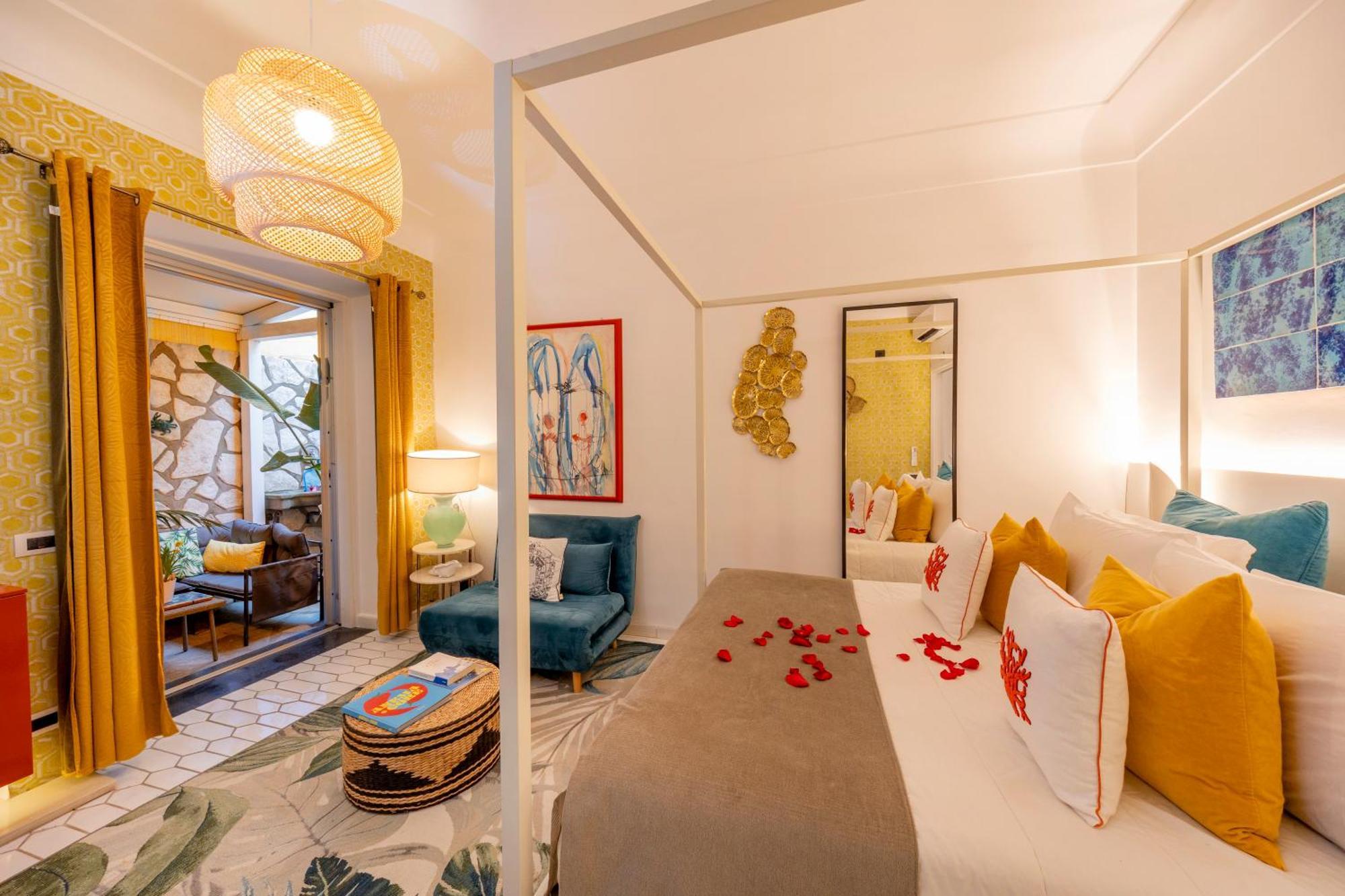 Suite Apartment Capri Con Jacuzzi In Piazzetta Exterior photo